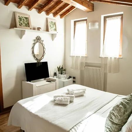 Couette-café Pietra Di Residenza 4*